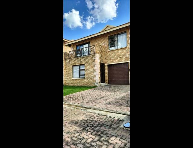 2 BEDROOM HOUSE FOR SALE IN NOORDHANG